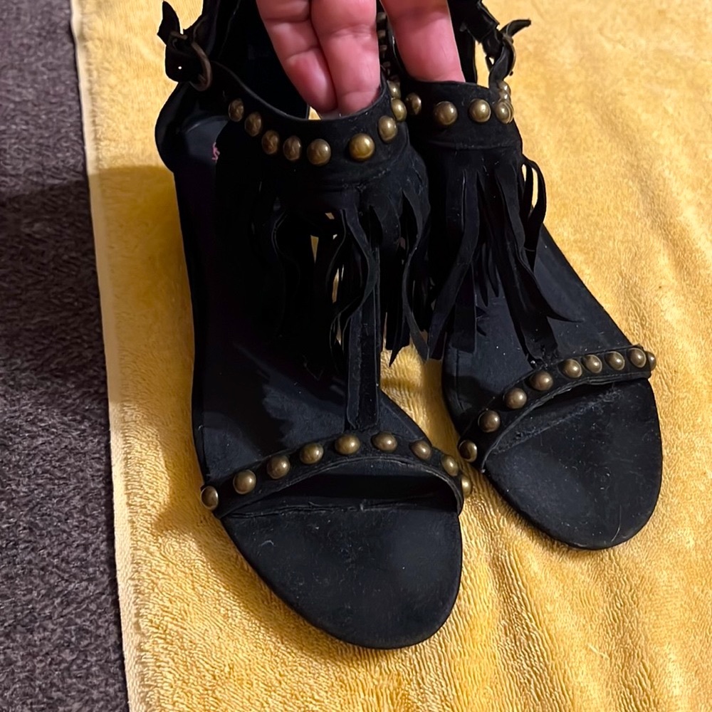 American Rag Black Faux Suede Fringed Ankle strap Back Zip Sandal Size 9M